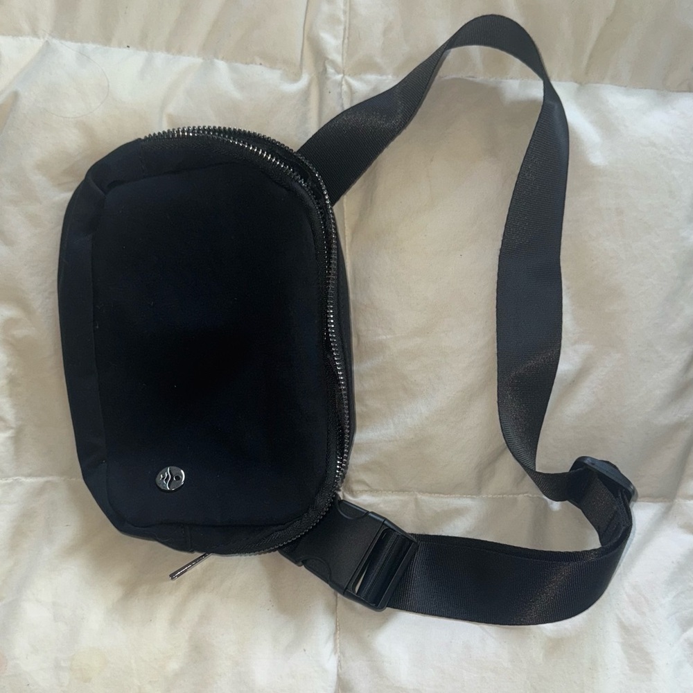 Halara Black Fanny pack